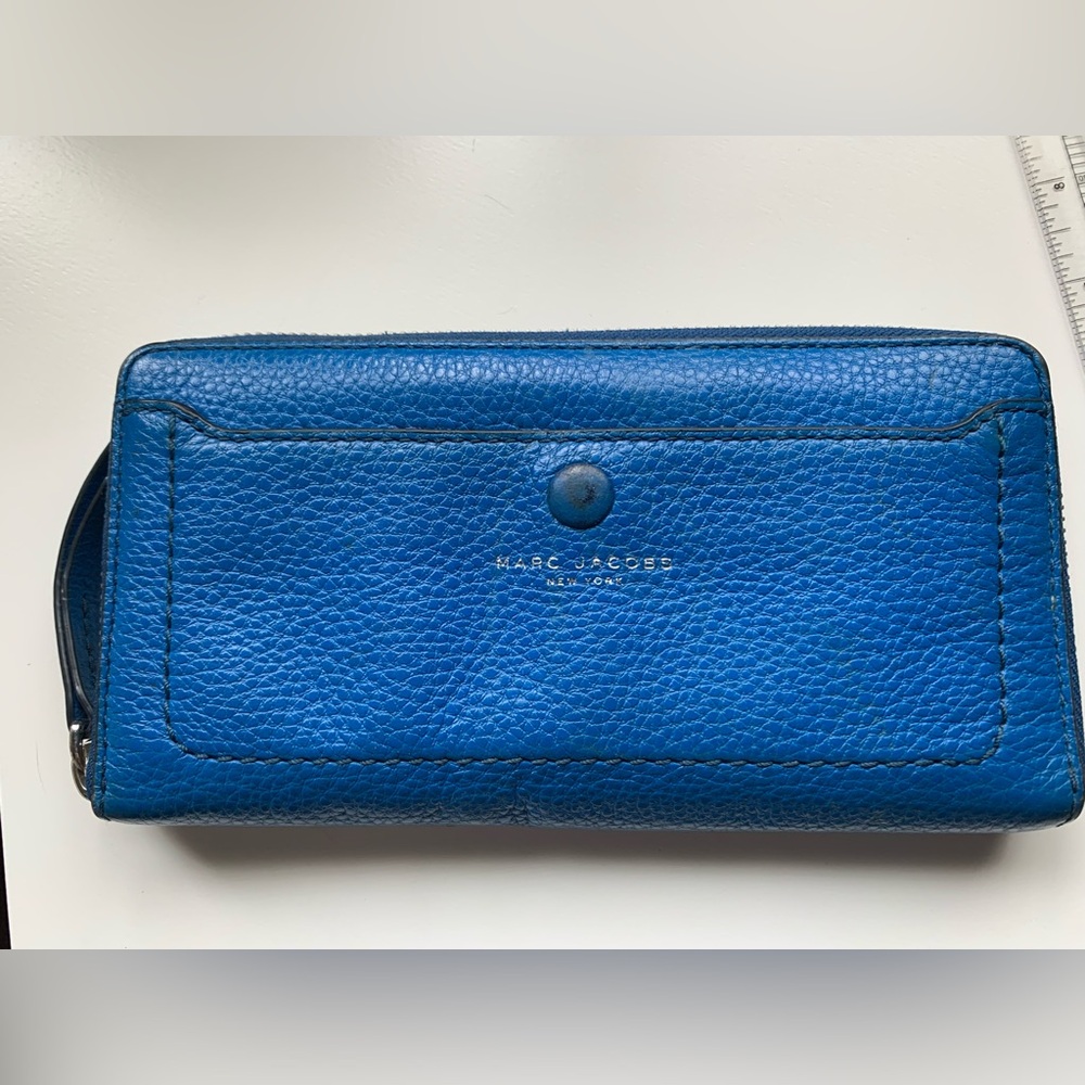 BEAUTIFUL BLUE Marc Jacobs continental wallet